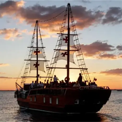 GALEÓN COLUMBUS CENA ROMÁNTICA  $119 USD
